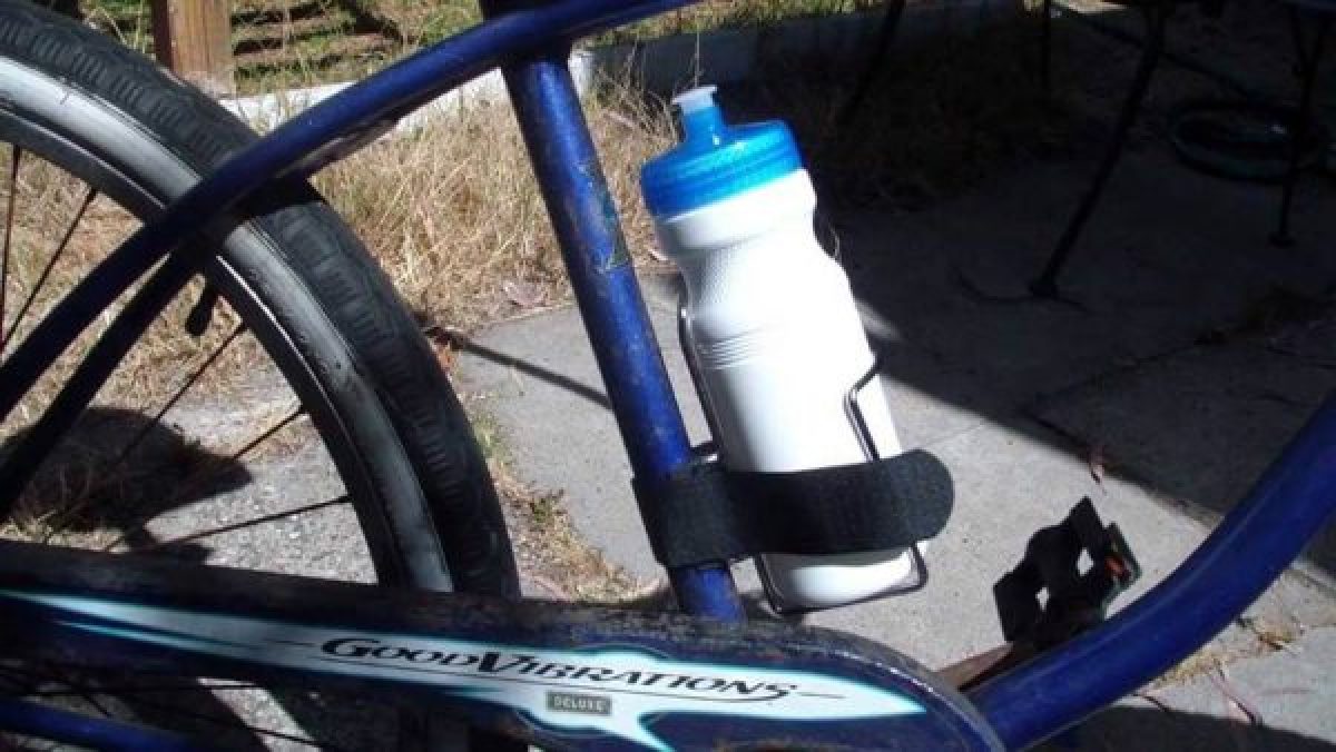 IBERA Bicycle Lightweight Aluminum Water Bottle Cage